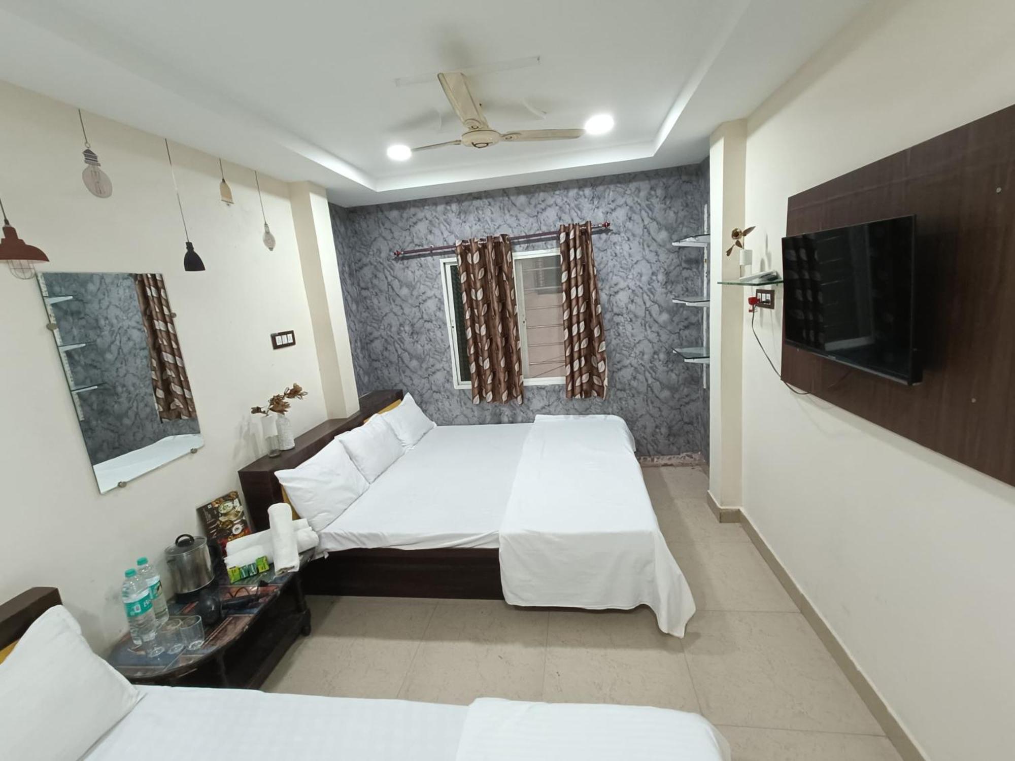 Treebo Yatri Grah Kshipra T Hotel Удджайн Экстерьер фото