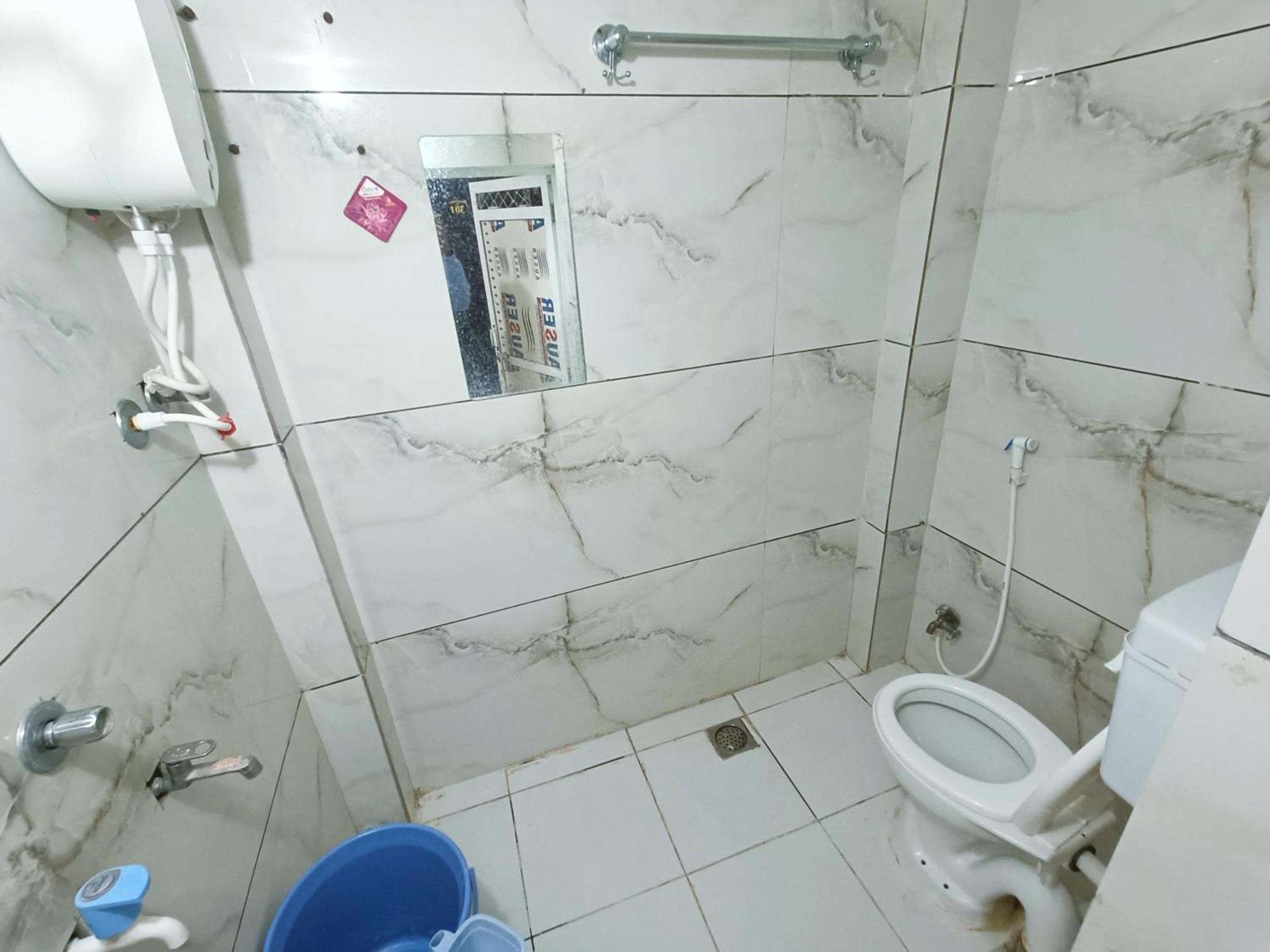 Treebo Yatri Grah Kshipra T Hotel Удджайн Экстерьер фото